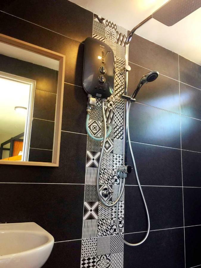 Petak Padin Cottage By The Pool, Kepala Batas  Room photo